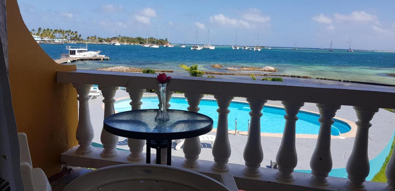 Kings Landing Hotel Cliftons Esterno foto