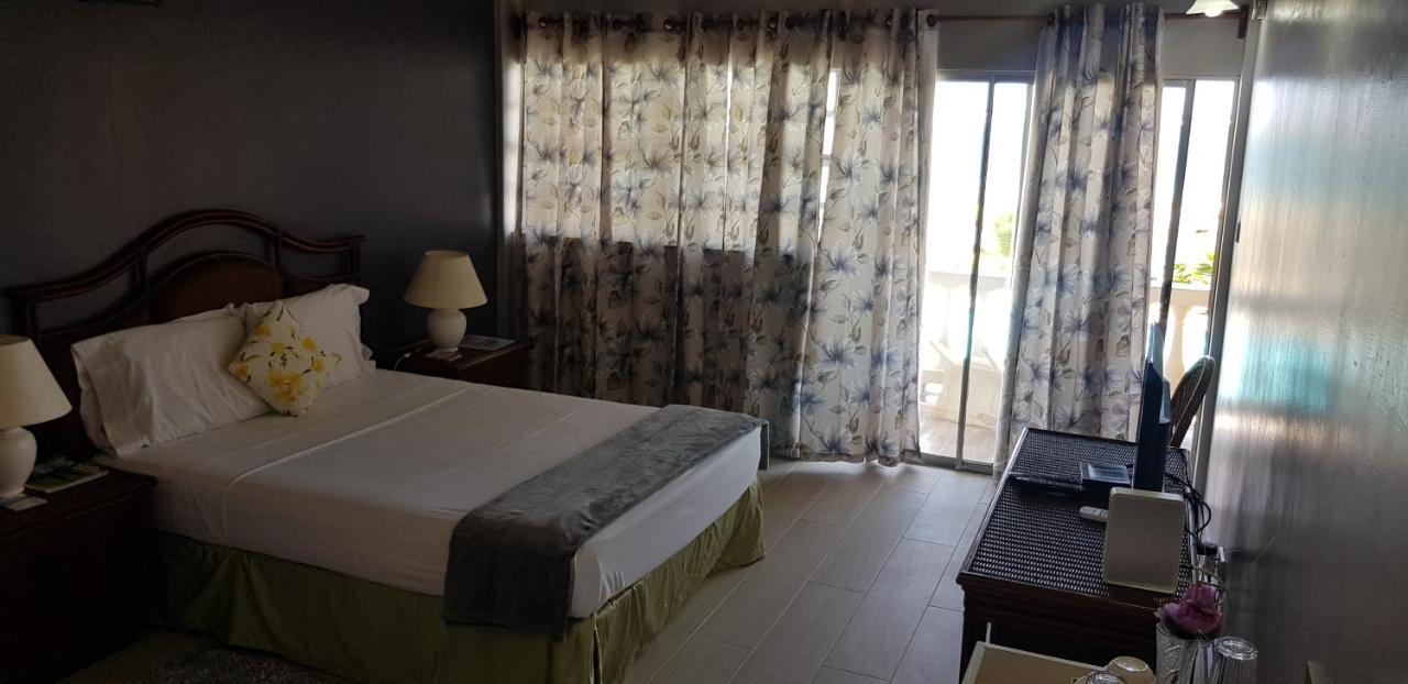 Kings Landing Hotel Cliftons Esterno foto
