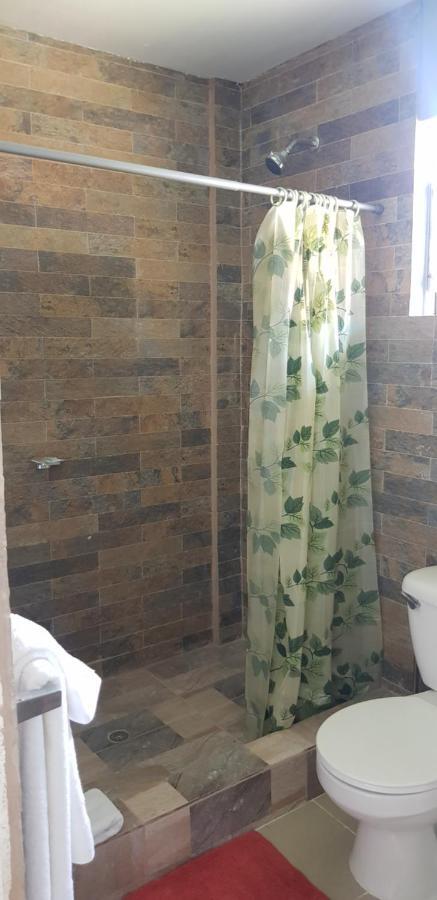 Kings Landing Hotel Cliftons Esterno foto